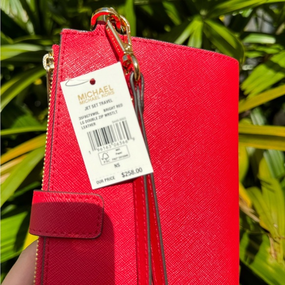 Michael Kors Jet Set Travel Large Double Zip Wallet Bright Red - Picture 9 of 11